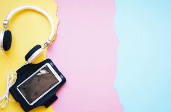 Äänikirjat vs Podcastit Eroja ja yhtäläisyyksiä