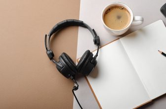 Parhaat kuulokkeet äänikirjojen kuunteluun