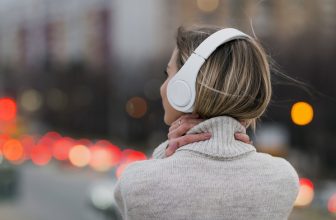 Äänikirjat ja E-kirjat ovat suosittuja Vinkit palveluiden valintaan